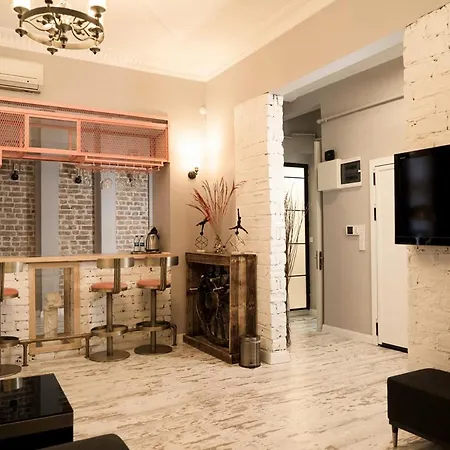 Apartment Flat With Turkish Hammam And Bar In Beyoglu *